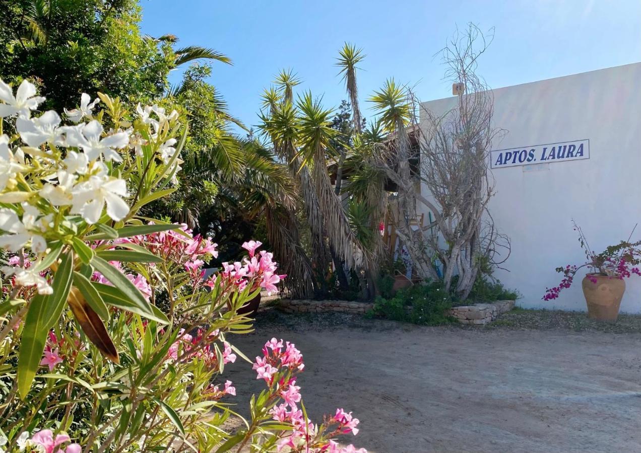 Apartamentos Laura Playa De Migjorn Luaran gambar