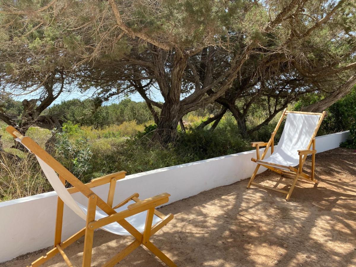 Apartamentos Laura Playa De Migjorn Luaran gambar