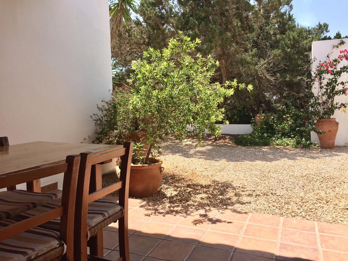 Apartamentos Laura Playa De Migjorn Luaran gambar