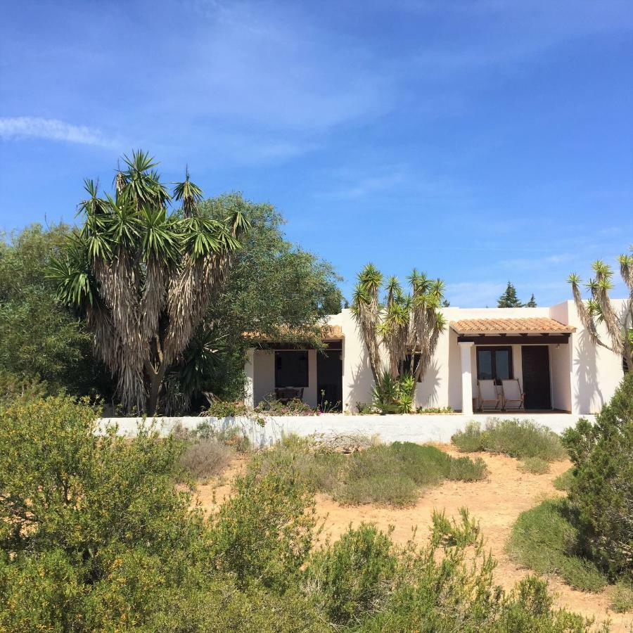 Apartamentos Laura Playa De Migjorn Luaran gambar