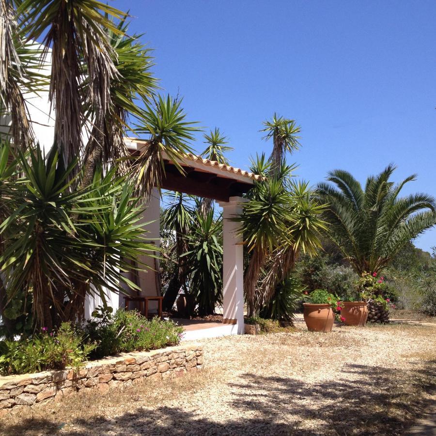 Apartamentos Laura Playa De Migjorn Luaran gambar
